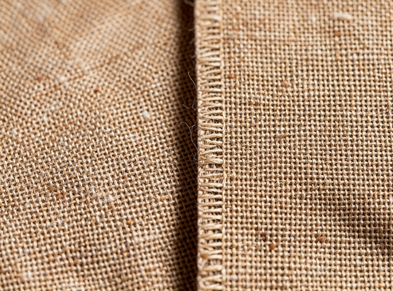 Cẩm nang vật liệu may mặc: Chọn vải gì để bảo vệ Trái đất?